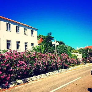 Amarcord Skola Bed & Breakfast